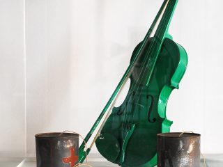 Joseph Beuys, Telefon & Henning Christiansen, grüne Geige
